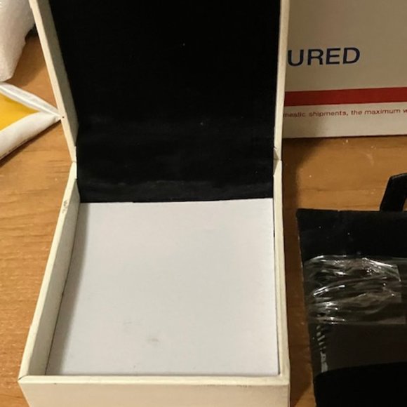 Plato H Women's Silver/Blue Swarovski Crystal Double Heart Earrings OS NIB - Picture 5 of 7